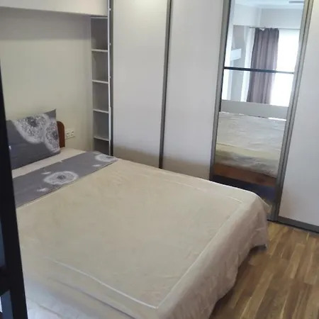 Smart House Aparthotel